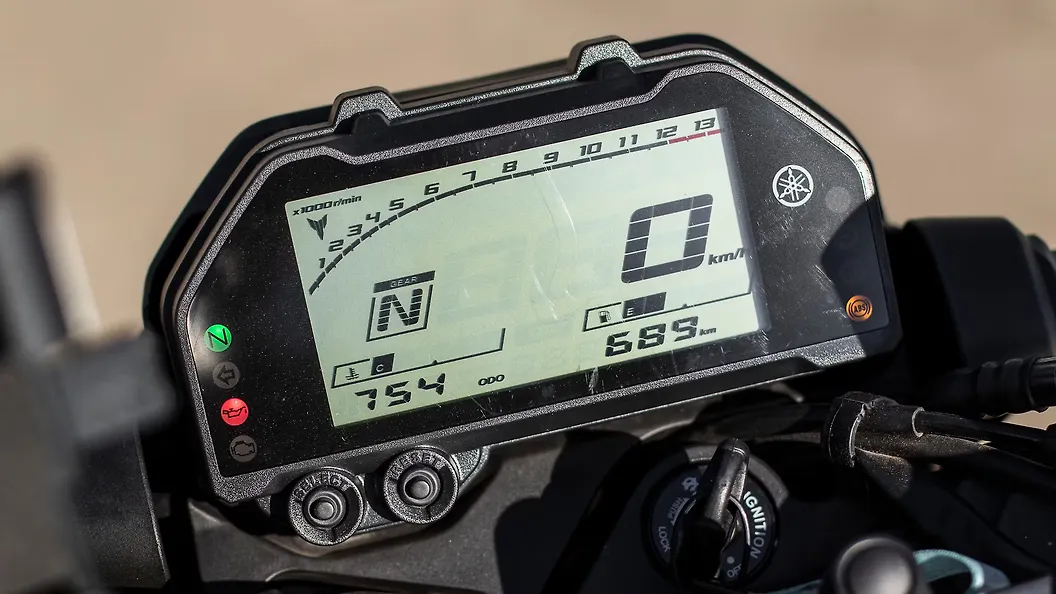 Commutchamp De Vitesse Droit Yamaha MT-03 (2006-2011) - Pièce D'occasion Fonctionnelle - Garantie 3 Mois