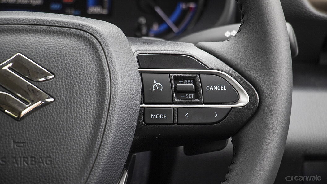 Maruti Suzuki Invicto Right Steering Mounted Controls