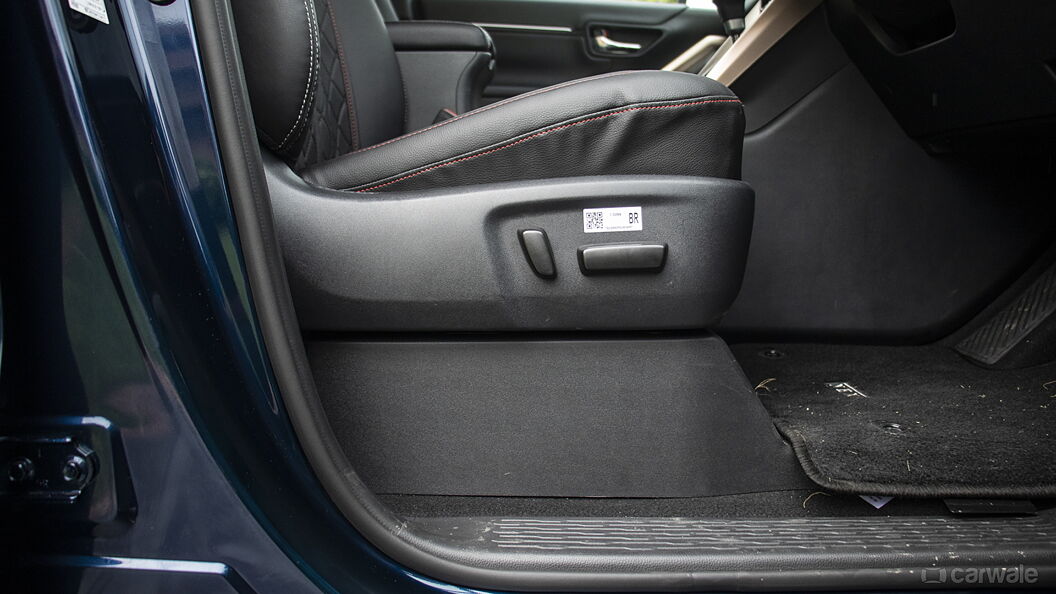 Maruti Suzuki Invicto Seat Adjustment Electric for Driver