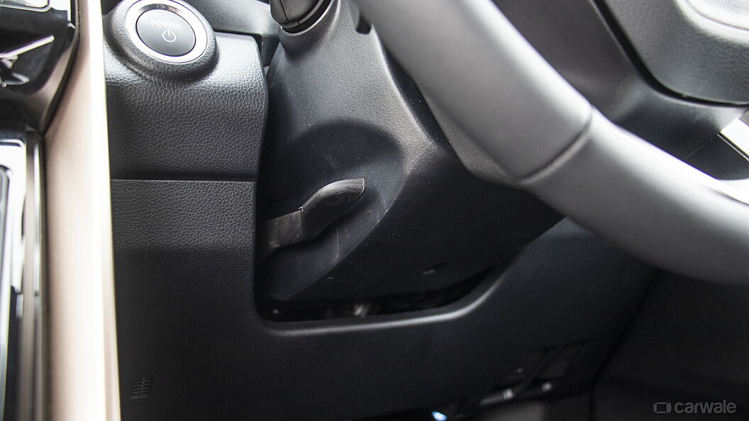Maruti Suzuki Invicto Steering Adjustment Lever/Controller
