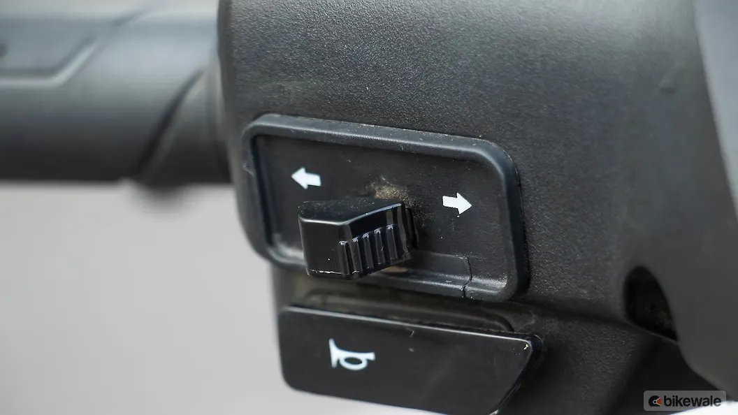 Ather 450X Turn Indicators Switch Image BikeWale