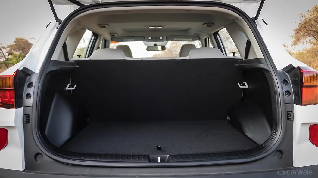 இந்தியாவில் உள்ள Seltos BS6 Phase 2 Open Boot/Trunk படம், Seltos BS6