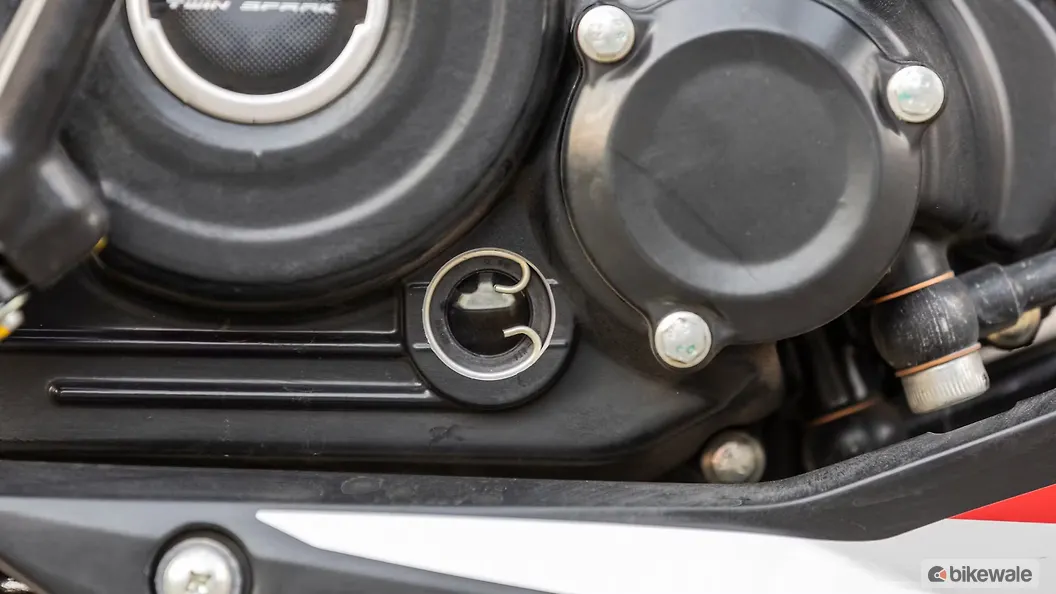 Bajaj Pulsar NS160 Engine Oil Level Indicator Image BikeWale