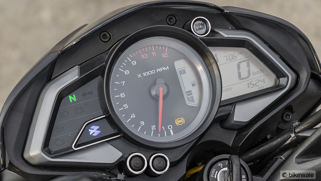 बजाज पल्सर ns160 TFT / Instrument Cluster