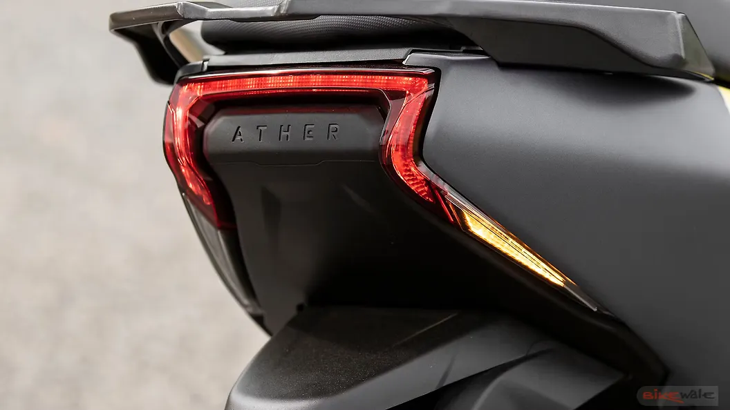 Ather 450S Front View Image – BikeWale
