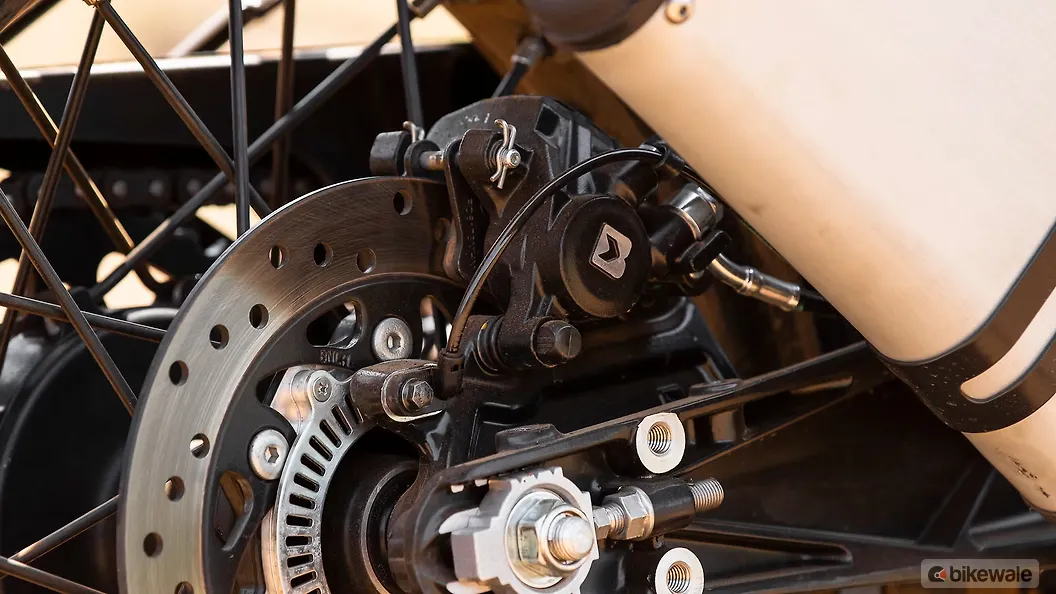 KTM 390 Adventure [2024] Rear Disc Brake Image – BikeWale