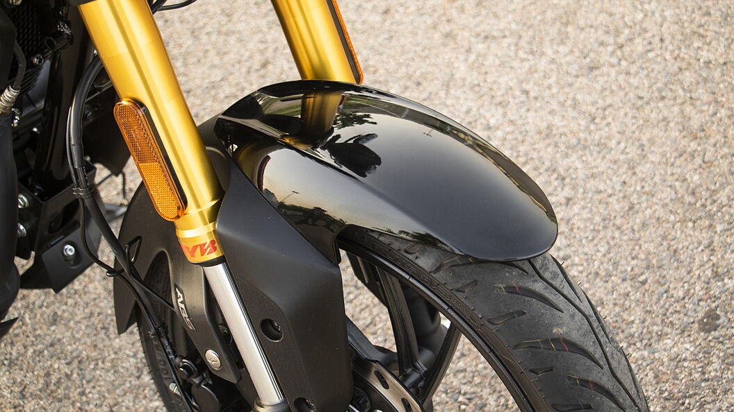 Cbz xtreme deals front mudguard price