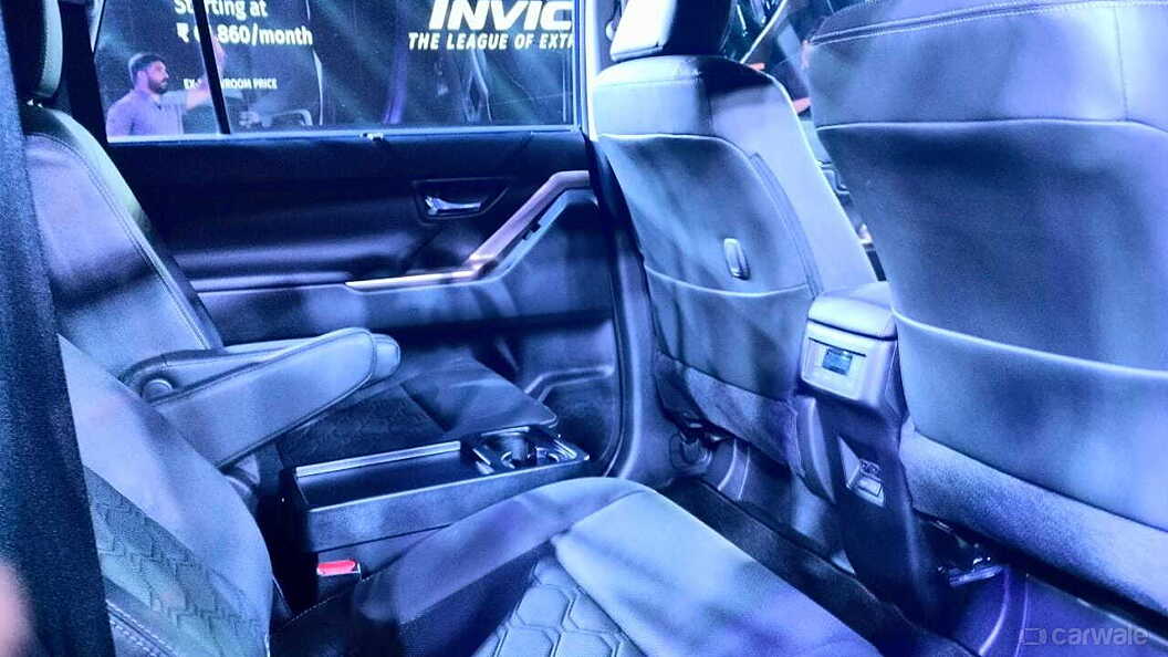 Maruti Suzuki Invicto Second Row Seats