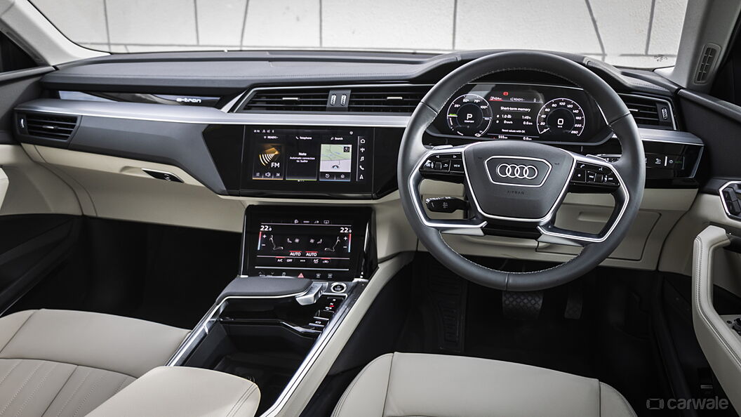 Audi Q8 e-tron Dashboard