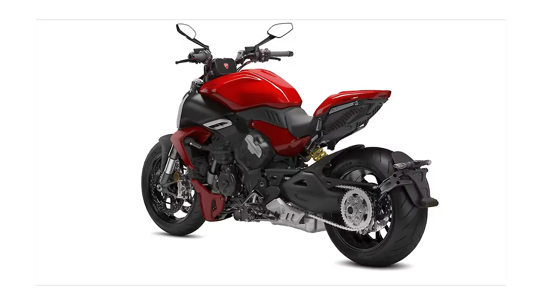 Ducati Diavel V4 Rear View Image – BikeWale