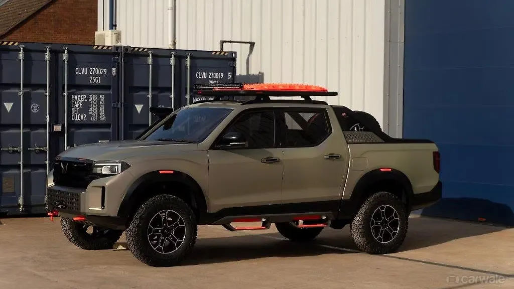 Mahindra Global Pik Up Left Side View