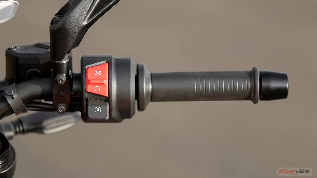 KTM 250 Duke Emergency Off Switch/Kill Switch Image BikeWale