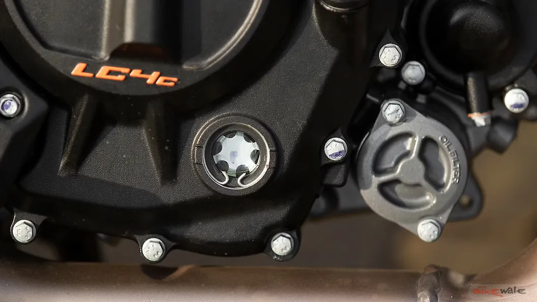 KTM 250 Duke Engine Oil Level Indicator Image BikeWale