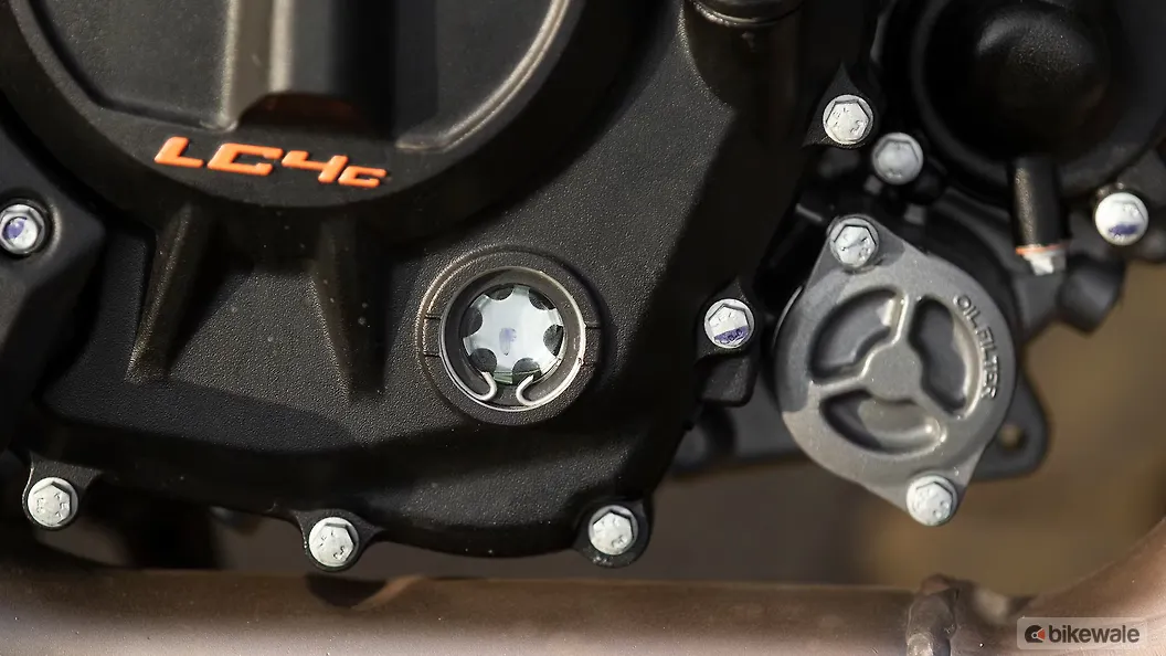 KTM 250 Duke Engine Oil Level Indicator Image BikeWale