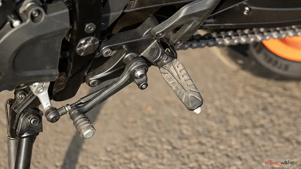 KTM 250 Duke Gear Shift Lever Image BikeWale