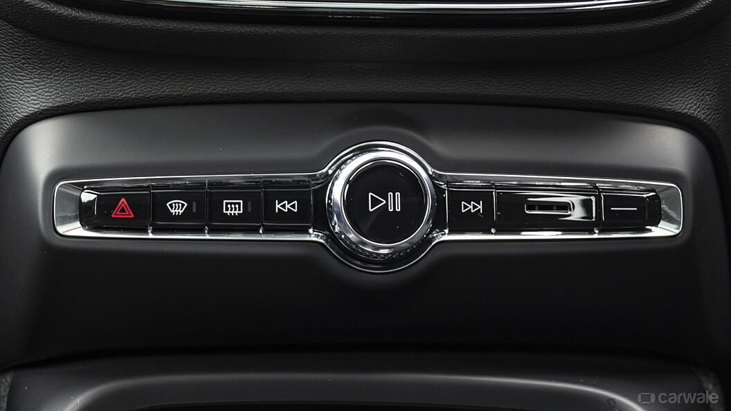 Volvo C40 Recharge Dashboard Switches