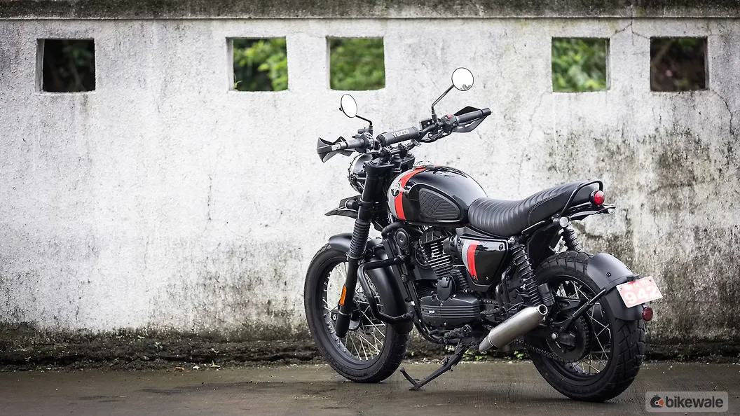 Yezdi Scrambler Rear View Image – BikeWale