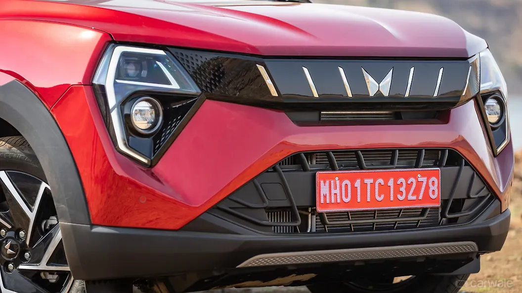 महिंद्रा XUV 3XO ग्रिल्ल