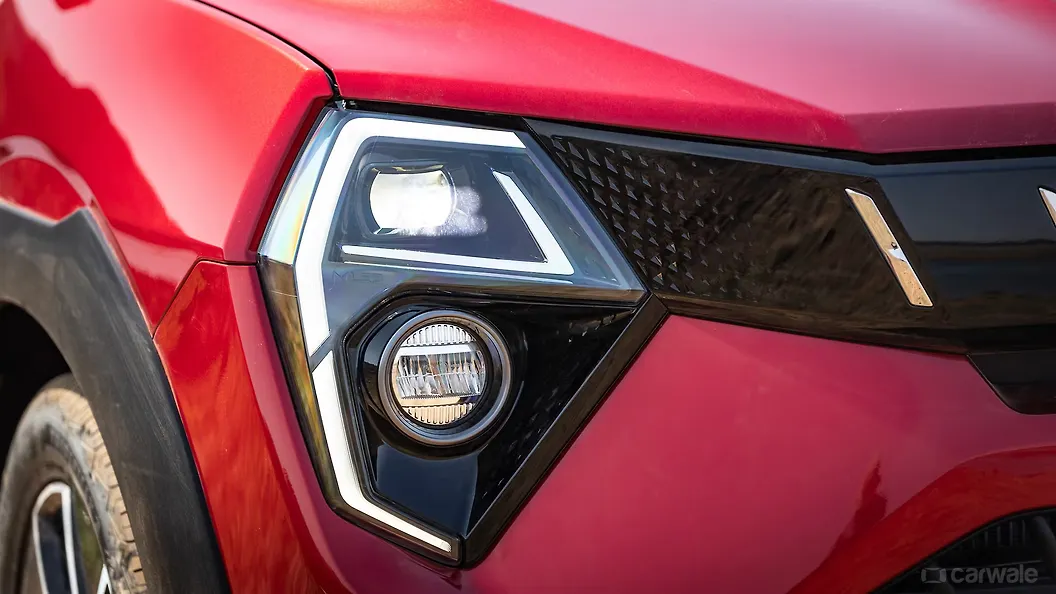 महिंद्रा XUV 3XO हेडलाइट