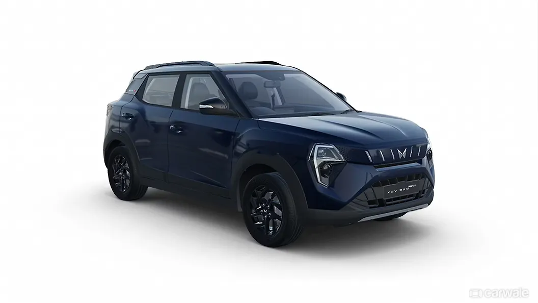 महिंद्रा XUV 3XO ठीक सामने तीन चौथाई महिंद्रा XUV 3XO ठीक सामने तीन चौथाई