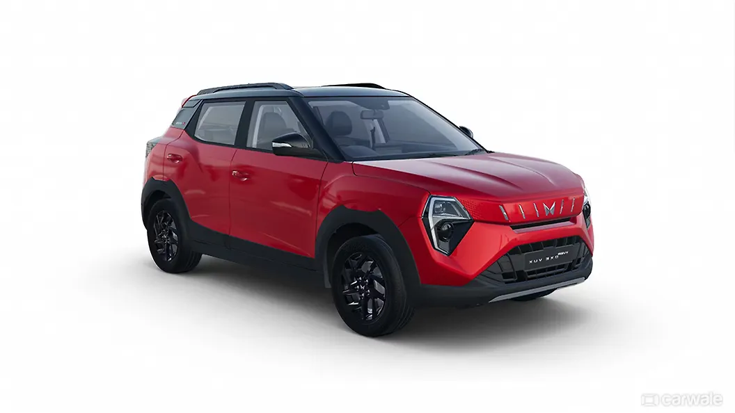 महिंद्रा XUV 3XO ठीक सामने तीन चौथाई महिंद्रा XUV 3XO ठीक सामने तीन चौथाई