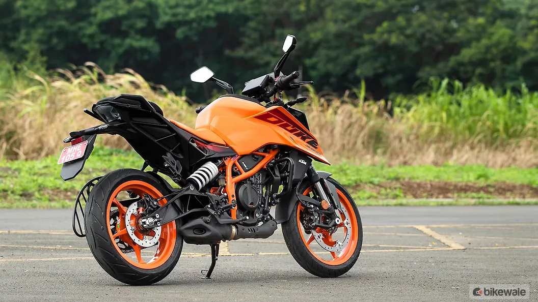 KTM 390 Duke R Right Rear Three Quarter