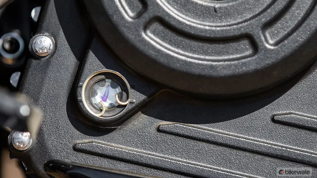 Bajaj Pulsar NS400Z Engine Oil Level Indicator Image BikeWale
