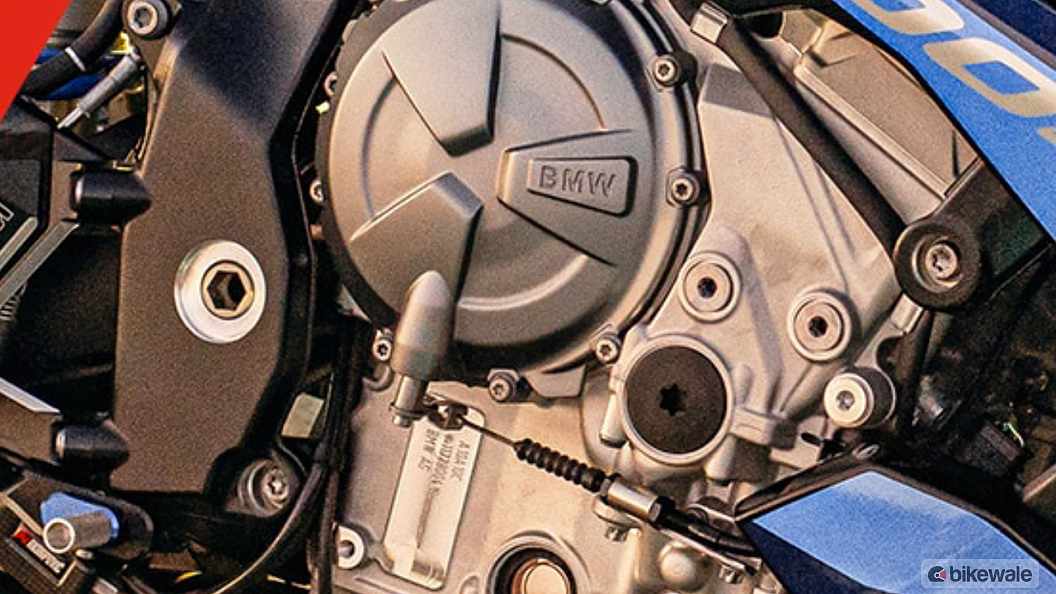 BMW M 1000 R Engine Oil Level Indicator