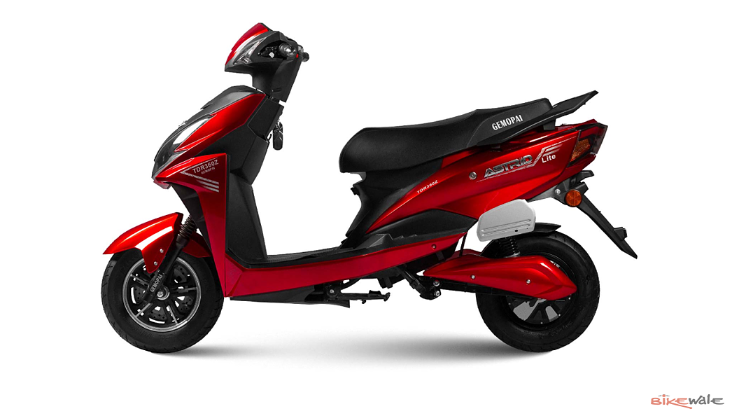 Gemopai Astrid Lite Right Side View Image – BikeWale