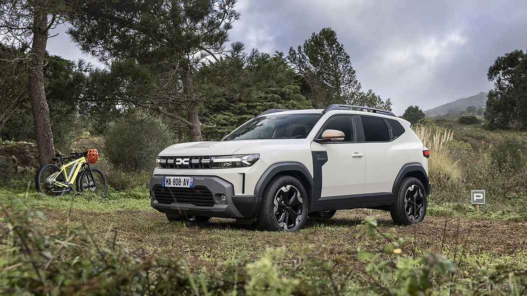 Renault New Duster Left Front Three Quarter