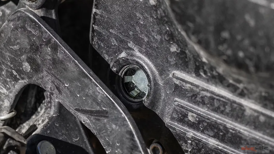 Royal Enfield Himalayan 450 Engine Oil Level Indicator Image BikeWale