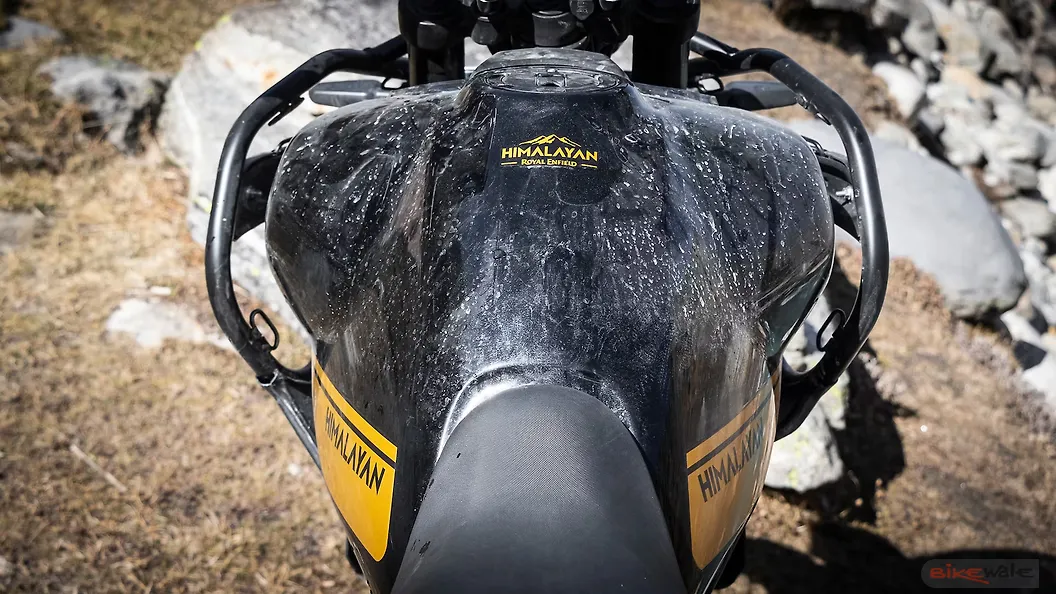 Royal Enfield Himalayan 450 Fuel Tank Image BikeWale