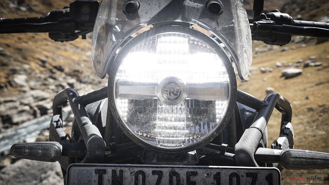 Royal Enfield Himalayan 450 Projector Headlight Image Bikewale 5447