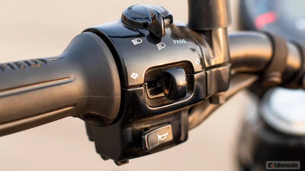 Royal Enfield Shotgun 650 Turn Indicators Switch