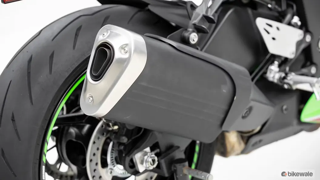 Kawasaki Ninja ZX6R Hazard Warning Lights Switch Image BikeWale