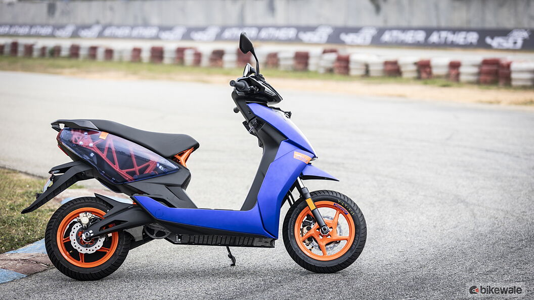 Aprilia SR GT track attack, New scooter review