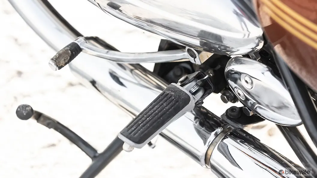 Jawa 350 Horn Button Image BikeWale