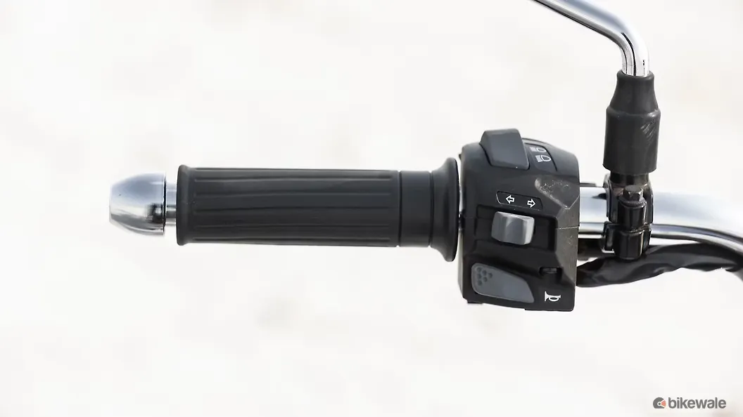 Jawa 350 Handlebar Image – BikeWale
