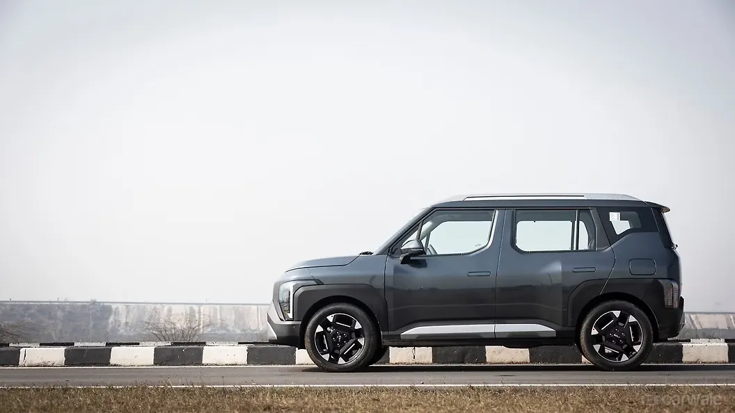 Kia Syros Left Side View