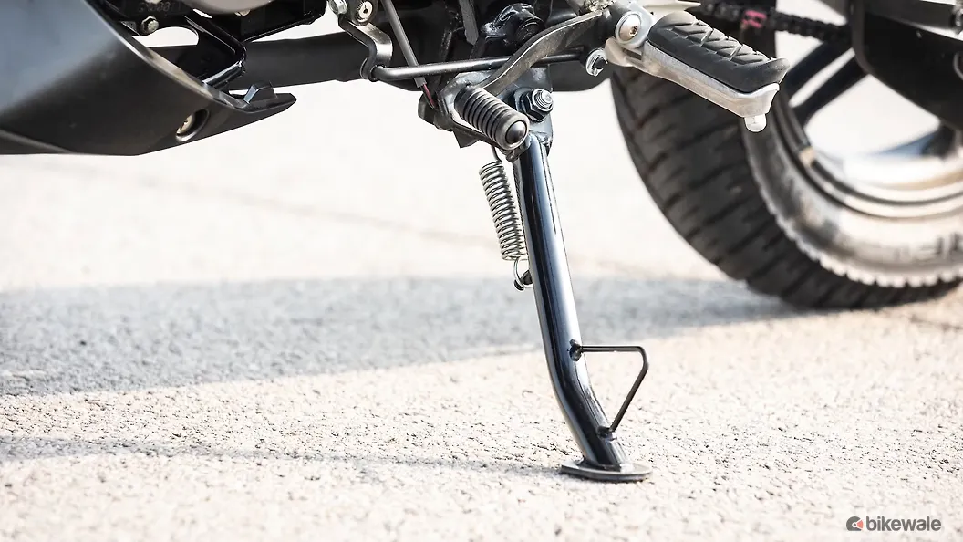 Hero Xtreme 125R Side Stand Image – BikeWale