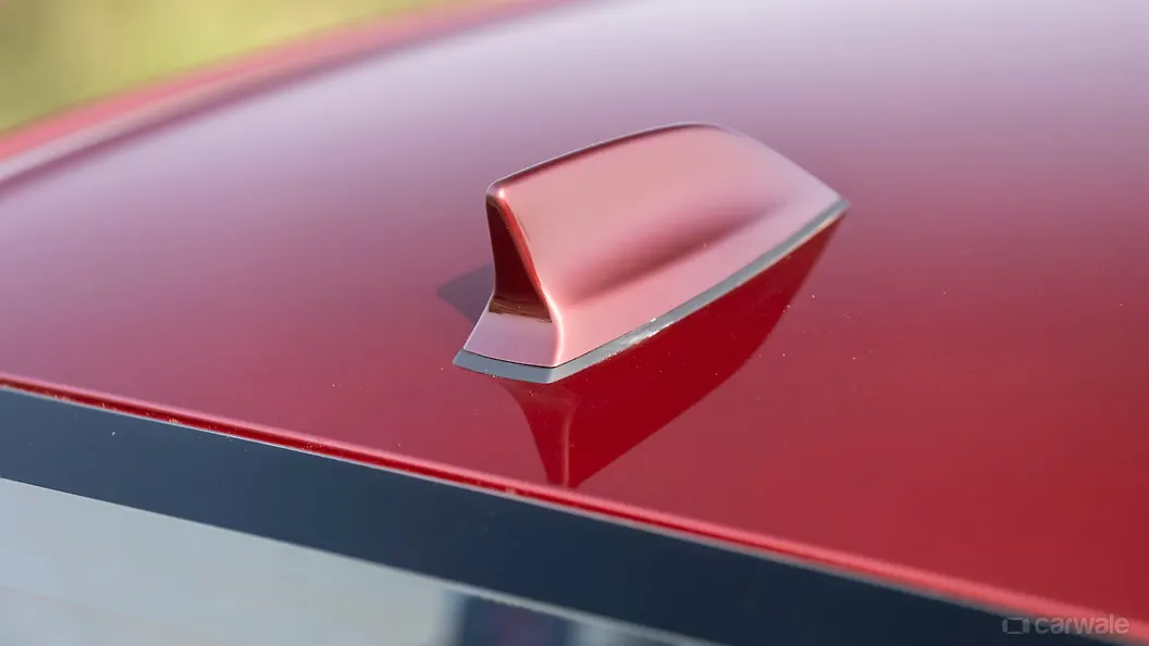 Maruti Suzuki Dzire Antenna