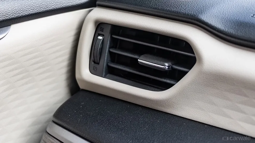 Maruti Suzuki Dzire Front Passenger Air Vent