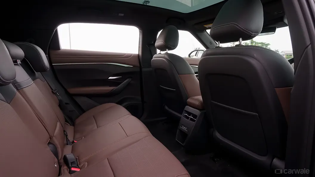 VinFast VF 6 Front Seat Back Pockets