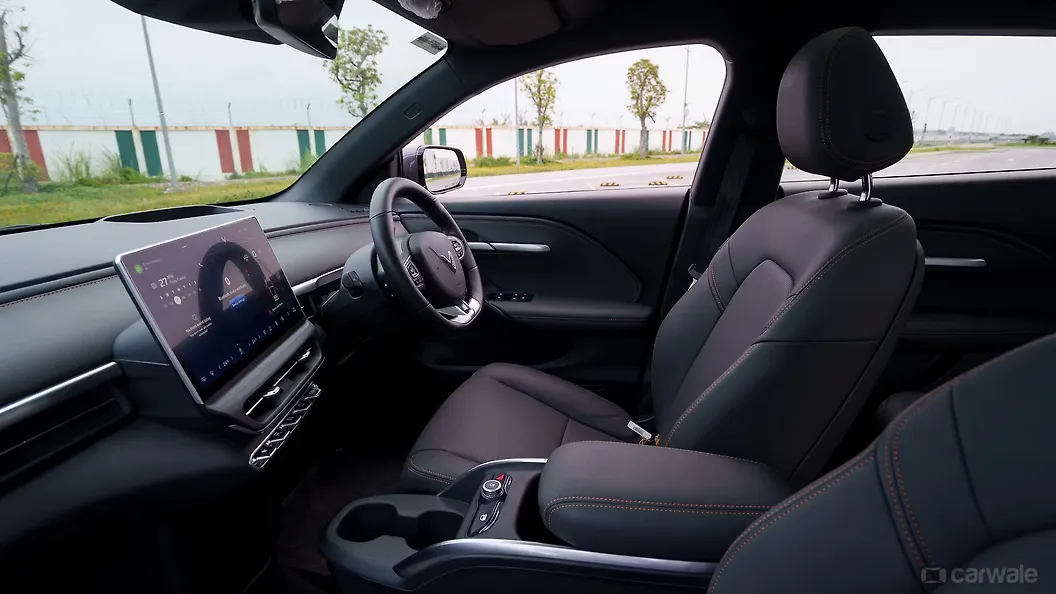VinFast VF 6 Front Seat Headrest