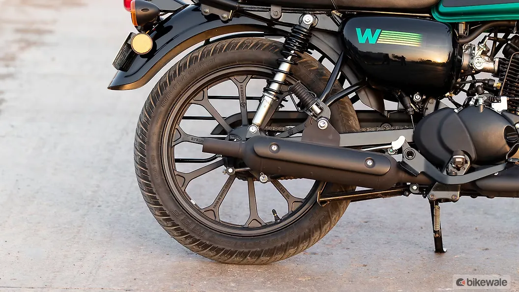 Kawasaki W175 Drive Chain and Sprocket Image – BikeWale
