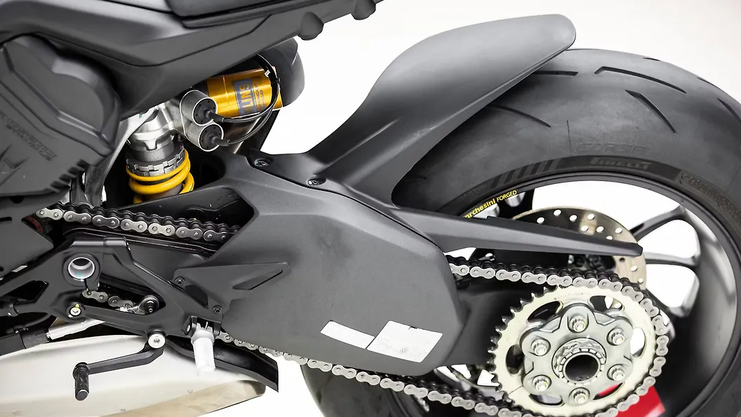 イタリア在庫あり DUCATI StreetFighterV4 V2 カーボン製