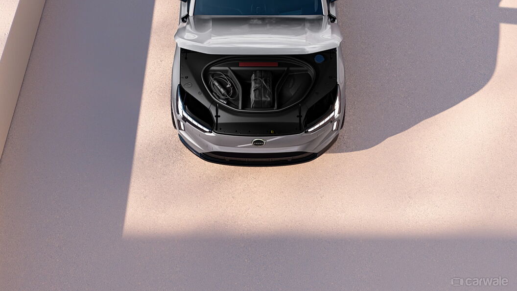 वोल्वो EX90 ईवी कार चार्जिंग पोर्टेबल चार्जर