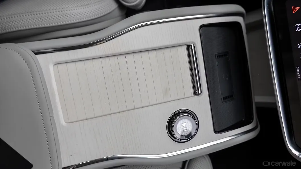 Volvo EX90 Center Console/Centre Console Storage