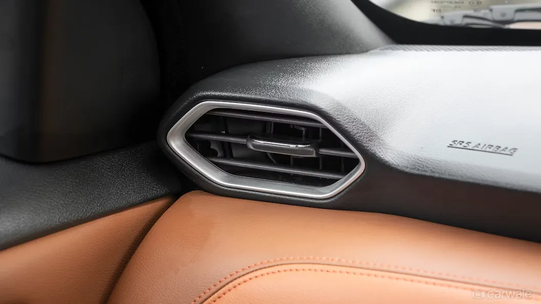 Magnite Front Passenger Air Vent Image, Magnite Photos in India CarWale