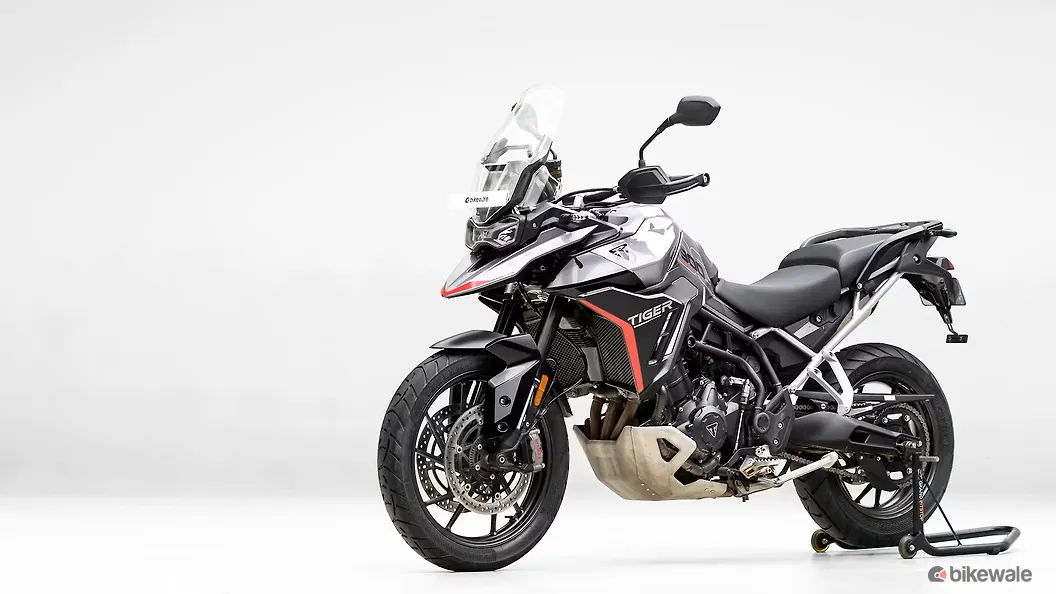 Triumph Tiger 900 Left Front Three Quarter